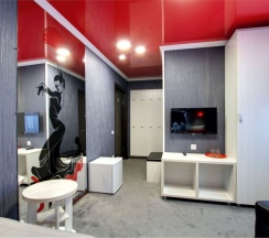 № 2 ПОЗИТИВ, № 8 СТОП КАДР, № 9 КОРРИДА.  Двухместный улучшенный номер с 2 односпальными кроватями в Smile