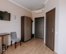 Стандарт с двуспальной кроватью или двумя односпальными с балконом в Монарх