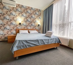 Стандартный с панорамным окном в VeryHotel