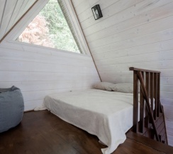 Семейный коттедж с балконом в Сопка