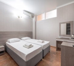 Эконом (без балкона, муляж окна ) в Эллада