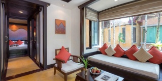Карон: Курортный отель The Village Resort