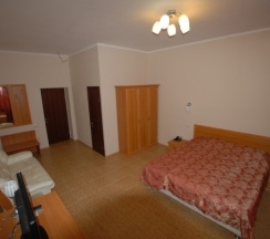 Трехместный повышенного комфорта (улучшенный) в Аллес