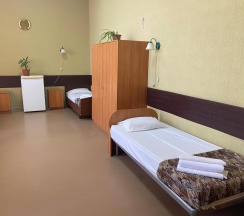 Кровать в 4-местном общем номере в Smart Hotel KDO Сызрань