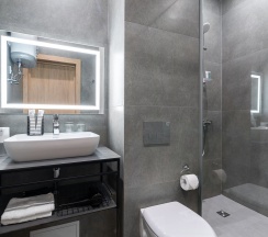  номер STANDART с 1 двухспальной кроватью(DOUBLE) в Breezko hotel