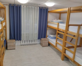 Койко-место в восьмиместном общем номере для мужчин и женщин   в Малахит