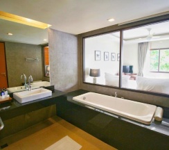 Двухместное шале Seaside Wing рядом с пляжем двуспальная кровать в Kacha Resort and Spa Koh Chang