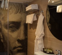 Люкс двухкомнатный в Ost west club