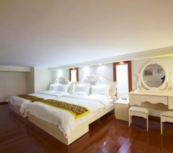 Двухместный номер Standard Дуплекс (2 отдельные кровати) в Louidon Mega Duplex Apartment - Beijing Rd