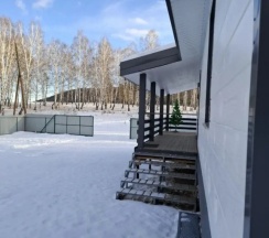 Коттедж с 2 комнатами с балконом в Фортуна