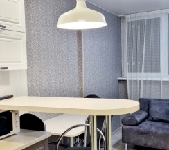 Апартаменты Comfort с балконом и с красивым видом из окна в Апартаменты в Облаках