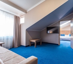 Двухкомнатный семейный "Мансарда" в Blue Marlin Hotel