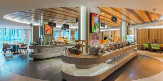 Карон: Курортный отель Отель Holiday Inn Resort Phuket Karon Beach by IHG