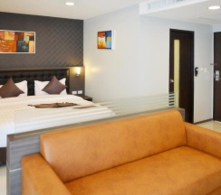 Трёхместный номер Deluxe в Picnic Hotel Bangkok
