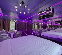 Двухместный номер Стандарт №8 двуспальная кровать в Gipnoz