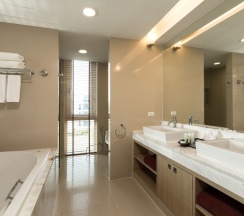 Люкс Пентхаус с 4 комнатами в Splash Beach Villa Resort