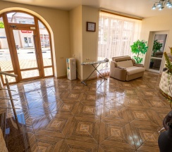 Семейный номер(двуспальная кровать, кресло-кровать) в Ленивый тюлень