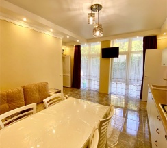 Апартаменты с двумя спальнями в Apart lux