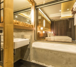Двухместный Aurico Over the Pool двуспальная кровать в Aurico Kata Resort & Spa