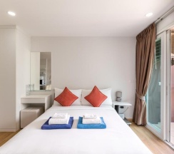 Двухместная студия Superior с балконом и с видом на горы двуспальная кровать в Ozone Condotel