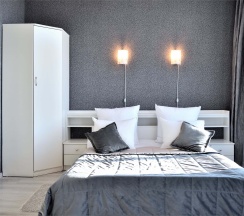 №3. Семейный номер с двуспальной кроватью, диваном и видом на Байкал в Прибой