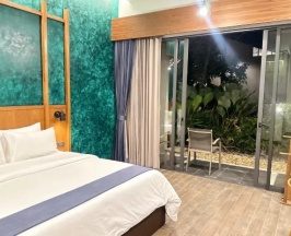 Двухместный номер Premier с видом на сад (двуспальная кровать) в R-Mar Resort and Spa