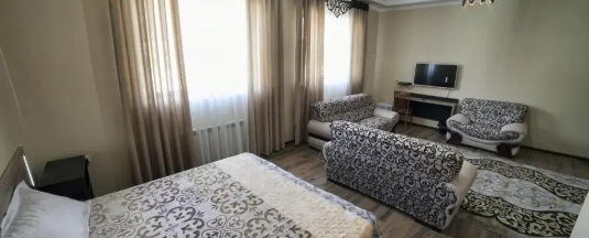Люкс с красивым видом из окна в Отель Ethno Osh