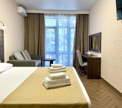 Четырёхместный номер Superior с балконом и с видом на море в Solo