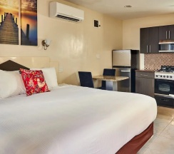 Двухместный люкс двуспальная кровать в Caribbean Resort Suites