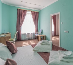 Двухместный номер с 1 кроватью или 2 отдельными кроватями с гостиной в Кварталъ