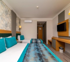 Трёхместный номер Standard с балконом в Armas Gul Beach (ex. Otium Gul Beach Resort)