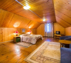 Коттедж шестиместный в Покровское