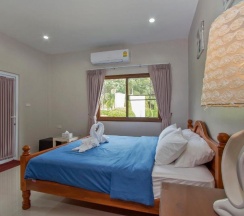 Семейный номер Standard с видом на бассейн в Maikhao Home Garden Bungalow