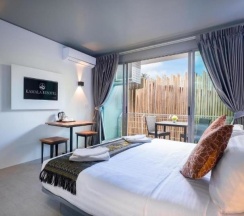 Двухместный номер Standard с балконом двуспальная кровать в Kamala Resotel