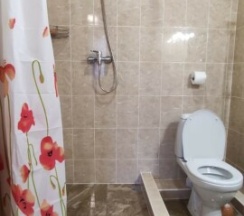 Полулюкс трёхместный с балконом в Tuta