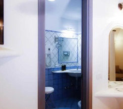 Двухместный номер With hot tube Executive Seaview (двуспальная кровать) в Positano Art Hotel Pasitea