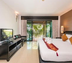 Двухместный номер Deluxe двуспальная кровать в Princess Kamala Beachfront Hotel