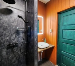 Дом 1023 в Шелест Inn