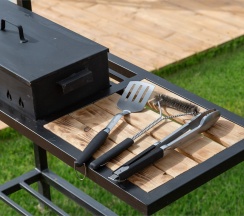 Коттедж с двумя спальнями и купелью в Black Village Family