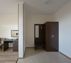 Полулюкс в Лагуна