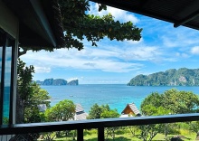 Двухместное бунгало Deluxe с видом на море двуспальная кровать в HIP Seaview Resort at Phi Phi