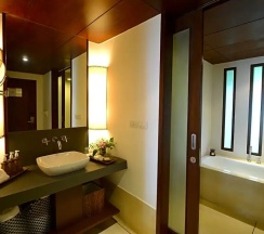 Номер Premier с частичным видом на океан в Southsea Khaolak Beach Resort