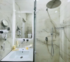 Двухместный номер Superior с красивым видом из окна двуспальная кровать в Parallel