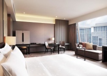 Двухместный номер клубный Premier двуспальная кровать в The Okura Prestige Bangkok