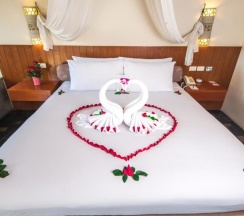 Двухместный номер Deluxe с видом на море двуспальная кровать в Karona Resort & Spa