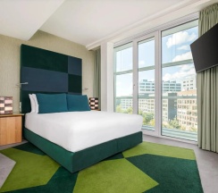 Двухместный номер Corner Executive двуспальная кровать в Room Mate Aitana, Amsterdam