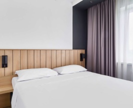 Улучшенный с одной двуспальной кроватью в Cosmos Moscow Sheremetyevo Airport Hotel