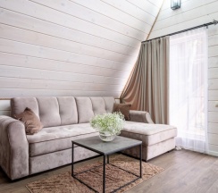 Семейный коттедж с балконом в Сопка