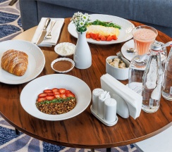Люкс Амбассадор с балконом в Maidens Hotel Moscow