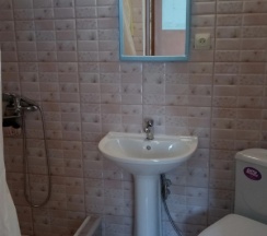 Четырёхместный номер Comfort с балконом в У Комаровых